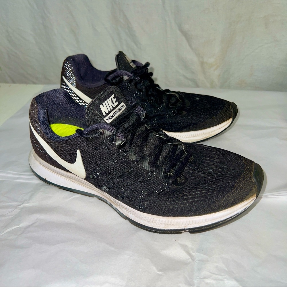 NIKE Zoom Pegasus 33 Running Sneaker Women’s Size 8.5 Black White Workout (01)